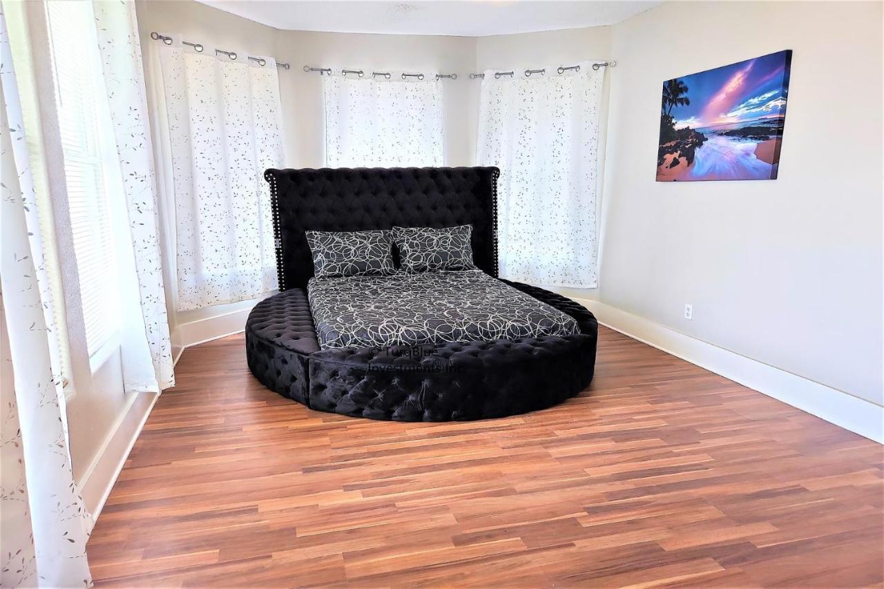 Casaazul-2605A-Couples Retreat By Beach & Pleasure Pier 1 Block Away- 2Bed 2Bath- 7 Minutes To Cruise Terminal Galveston Bagian luar foto