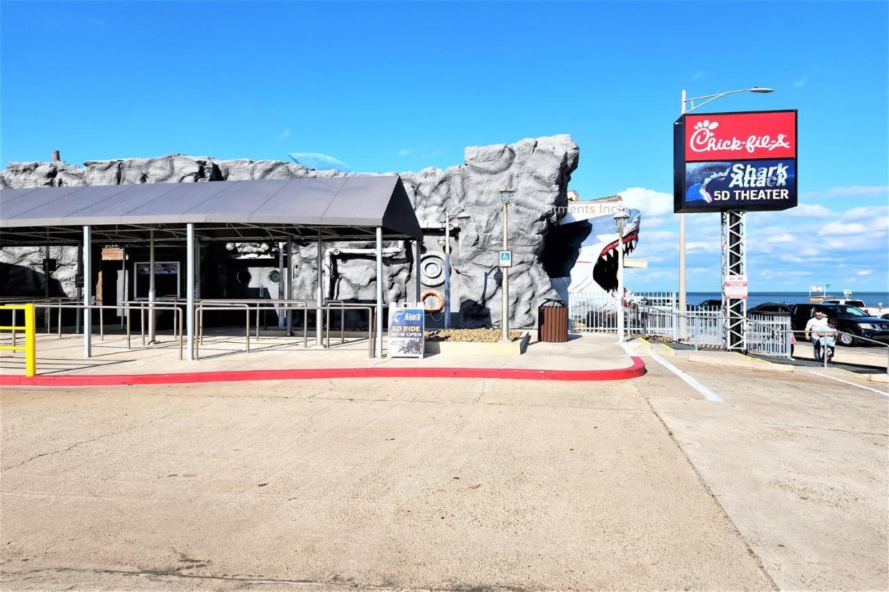 Casaazul-2605A-Couples Retreat By Beach & Pleasure Pier 1 Block Away- 2Bed 2Bath- 7 Minutes To Cruise Terminal Galveston Bagian luar foto