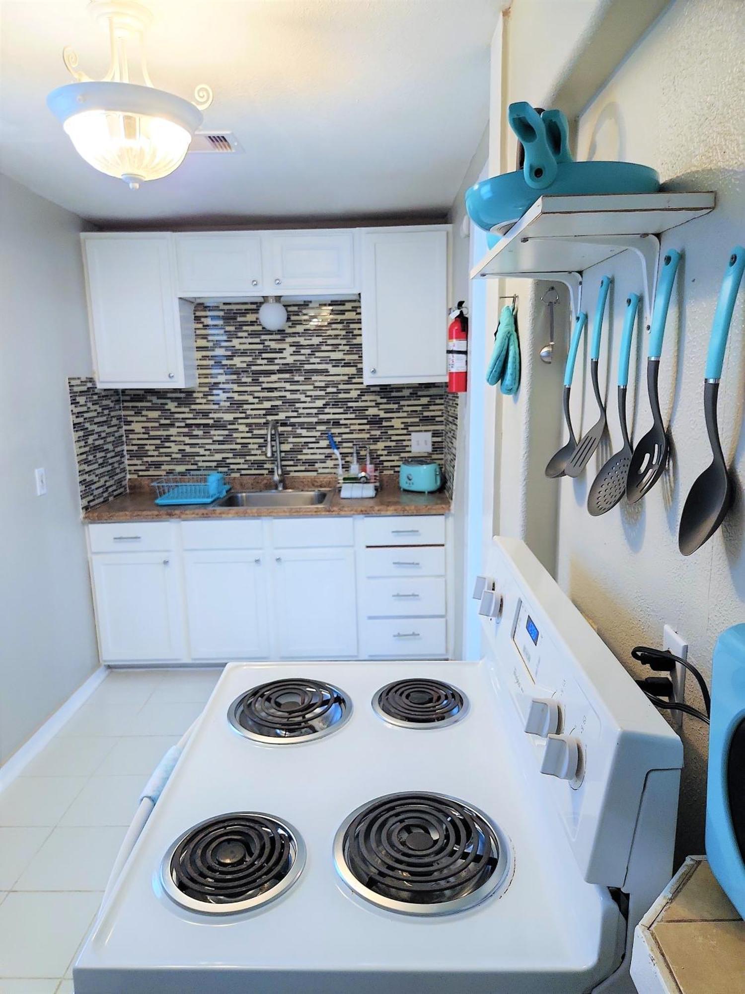Casaazul-2605A-Couples Retreat By Beach & Pleasure Pier 1 Block Away- 2Bed 2Bath- 7 Minutes To Cruise Terminal Galveston Bagian luar foto